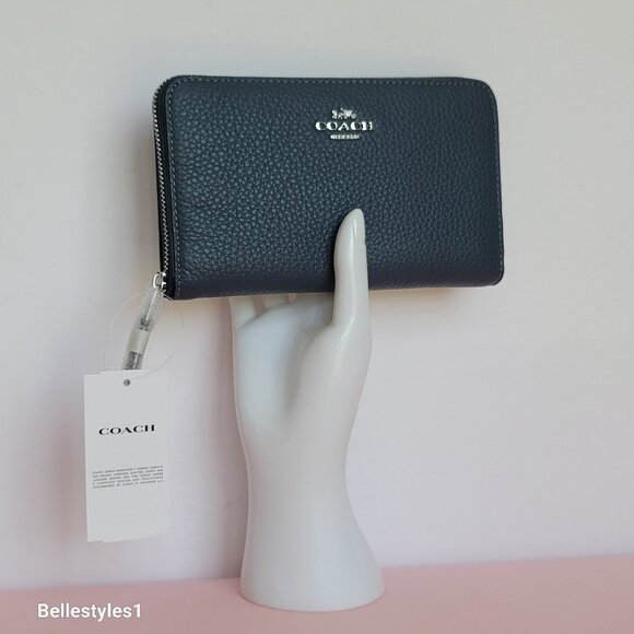 COACH Pebbled Leather Medium ID Window Zip-Around Wallet- Denim color 🎈$118 - Picture 3 of 16